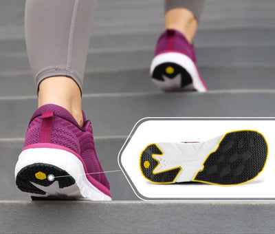 Wellstride™ נעלי ריצה רחבות לנשים